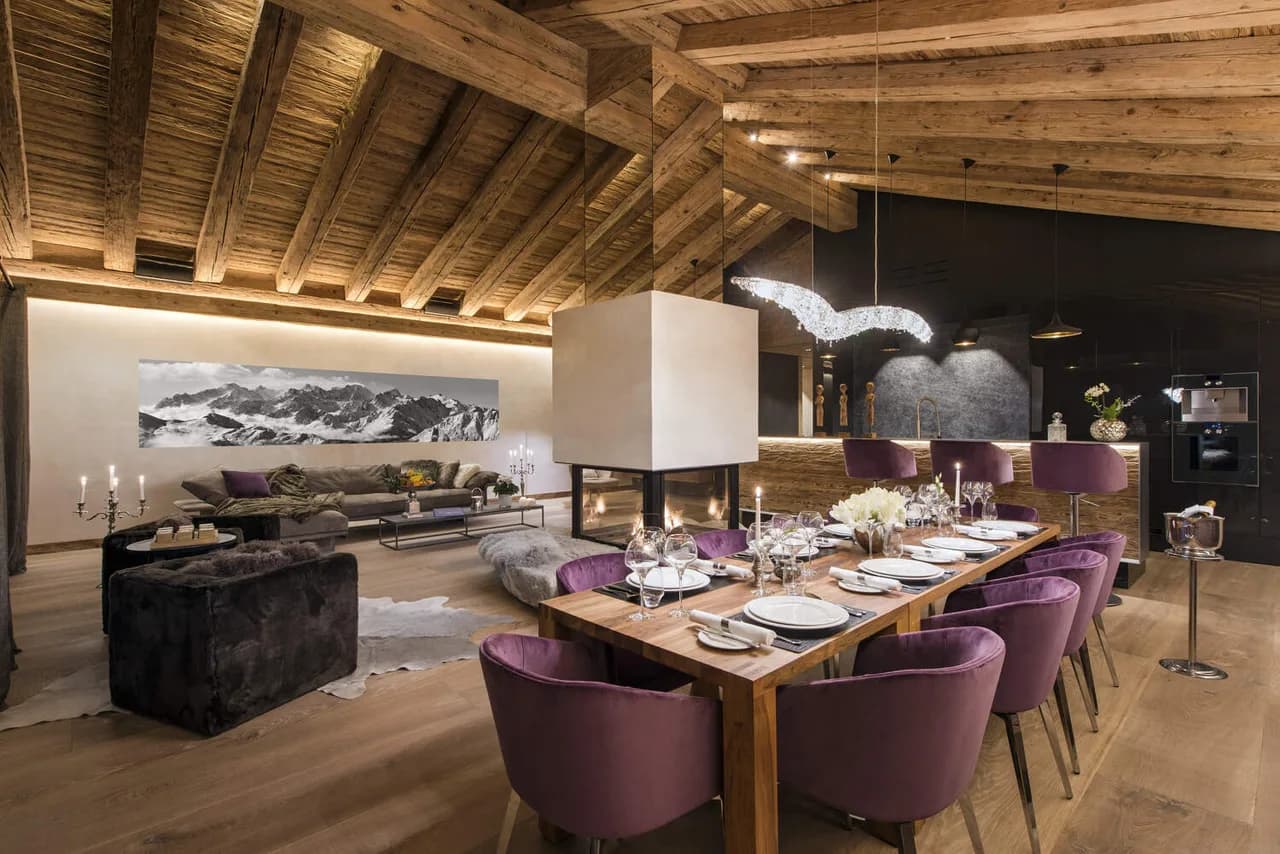 ENCHANTING AUTHENTIC CHALET WITH JACUZZI AND SAUNA photo 3