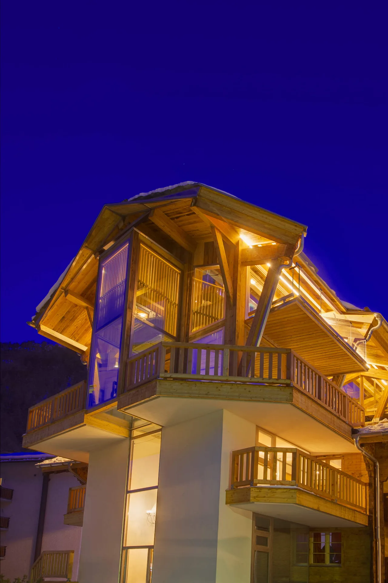 PREMIUM ALPINE CHALET WITH SAUNA AND JACUZZI photo 3