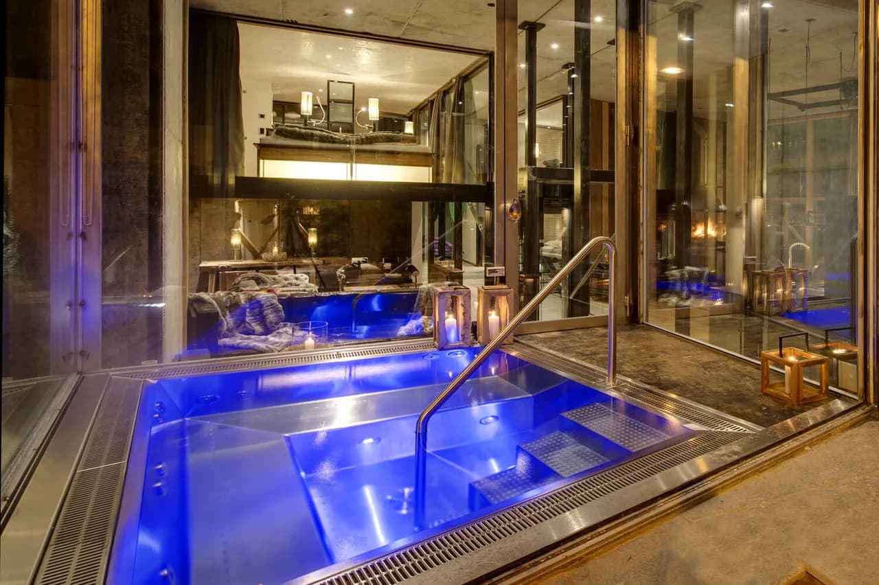 AMAZING ALPINE LOFT WITH SAUNA AND PANORAMIC MOUNTAIN VIEWS photo 2