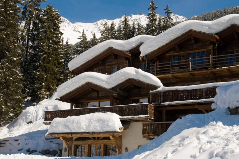 Cozy Mountain Chalet with Terrace in Bagnes
