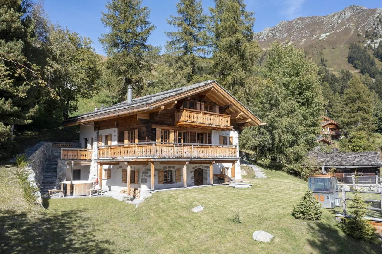 SERENE MOUNTAIN CHALET