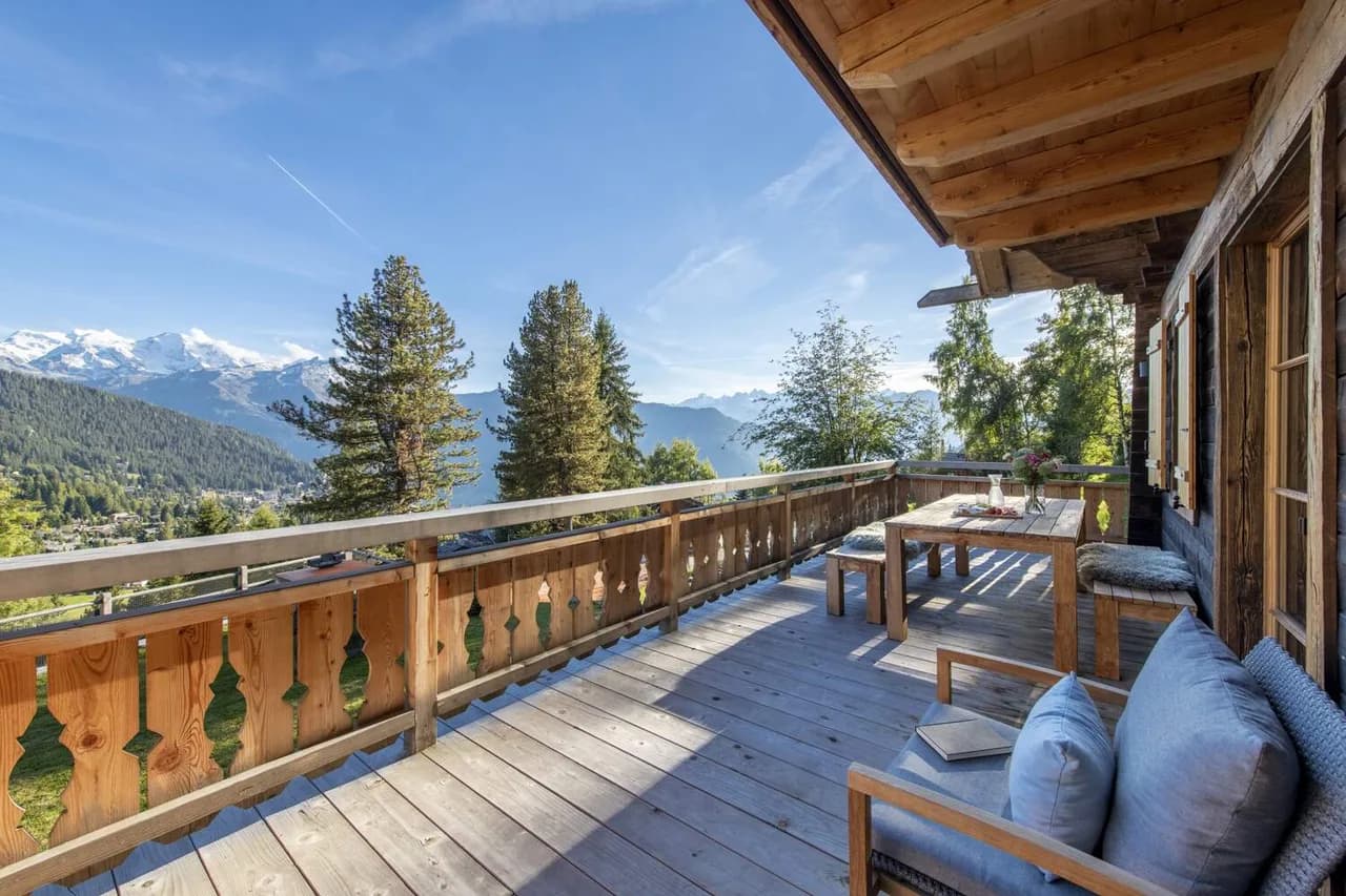 SERENE MOUNTAIN CHALET photo 5