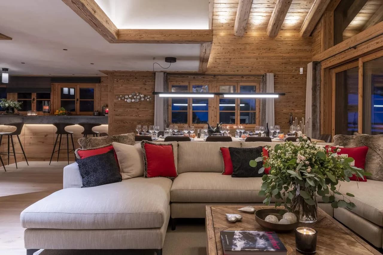 SPECTACULAR HOUSE WITH OUTDOOR JACUZZI AND PICTURESQUE MOUNTAIN VIEWS photo 4