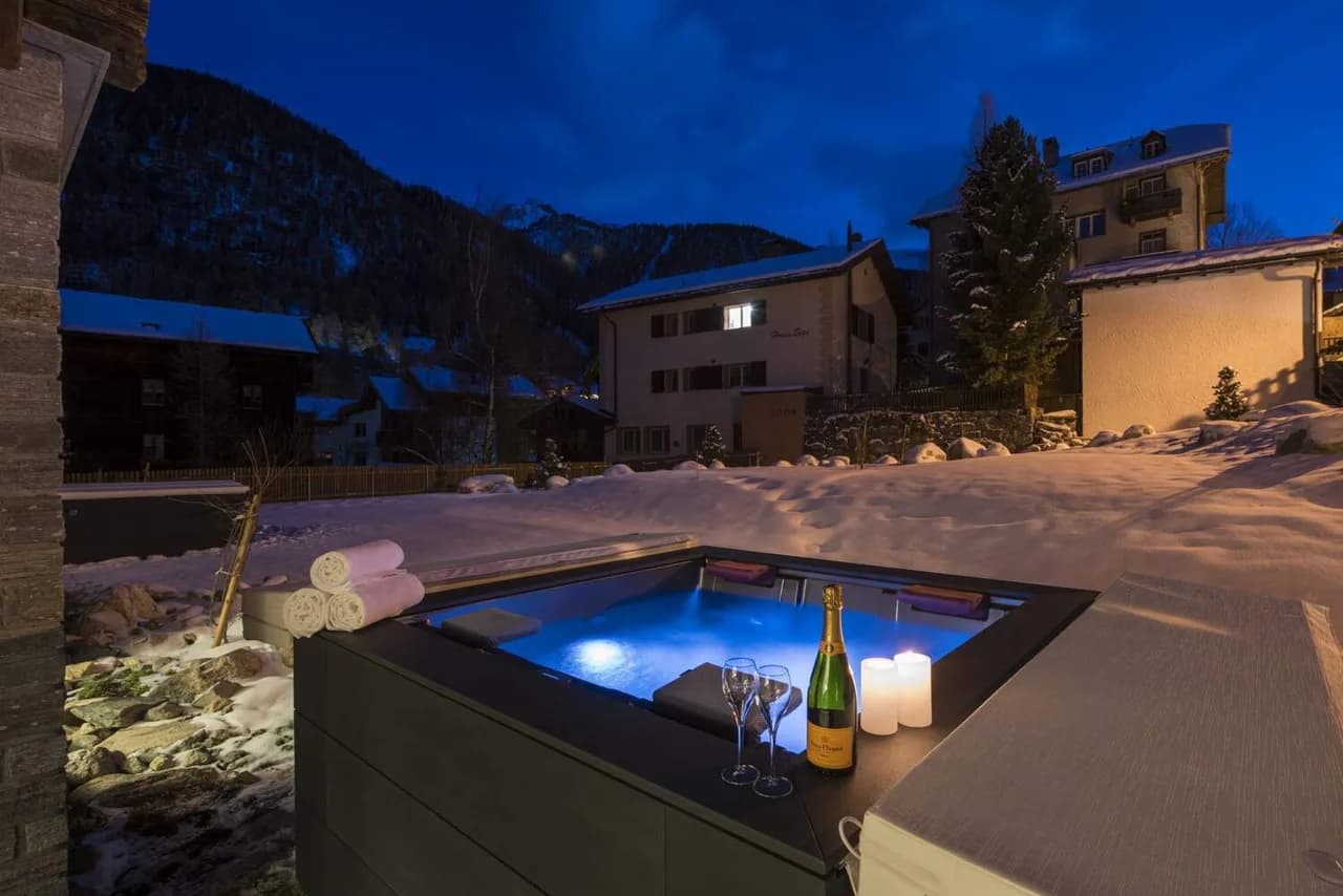 ALLURING APARTMENT WITH OUTDOOR JACUZZI AND BREATHTAKING MOUNTAIN VIEWS photo 2