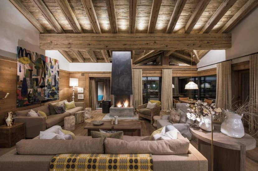 GRAND PRISTINE CHALET WITH JACUZZI AND STEAM ROOM