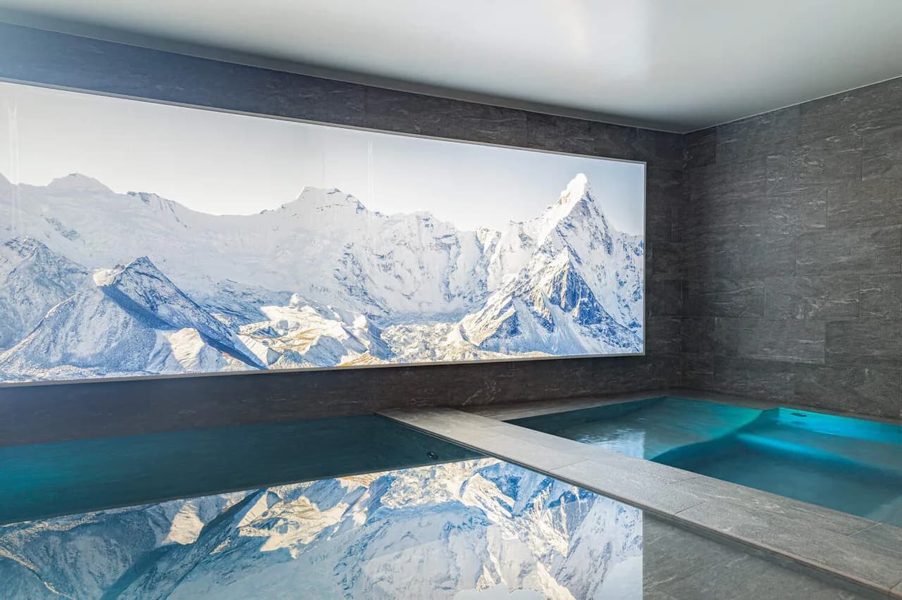 IMPRESSIVE CHIC CHALET WITH SAUNA AND POOL photo 4