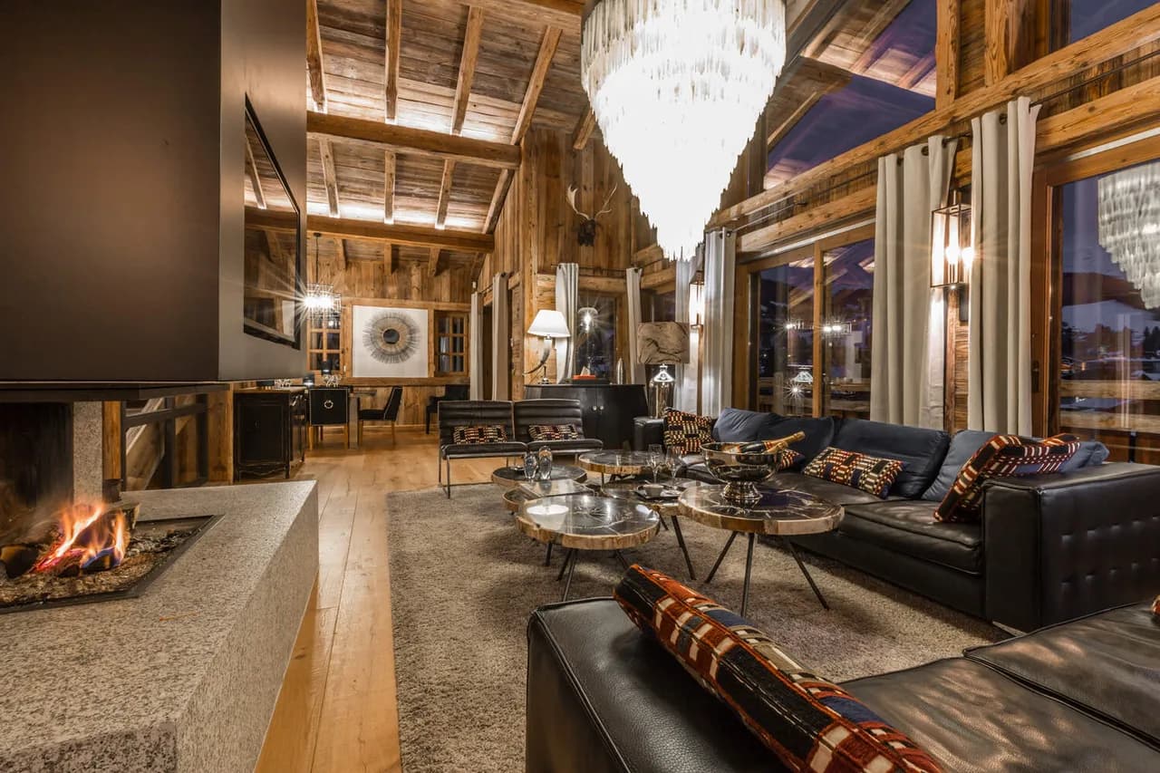 GLAMUROUS CHALET WITH SAUNA, HEATED POOL AND MASSAGE ROOM photo 5