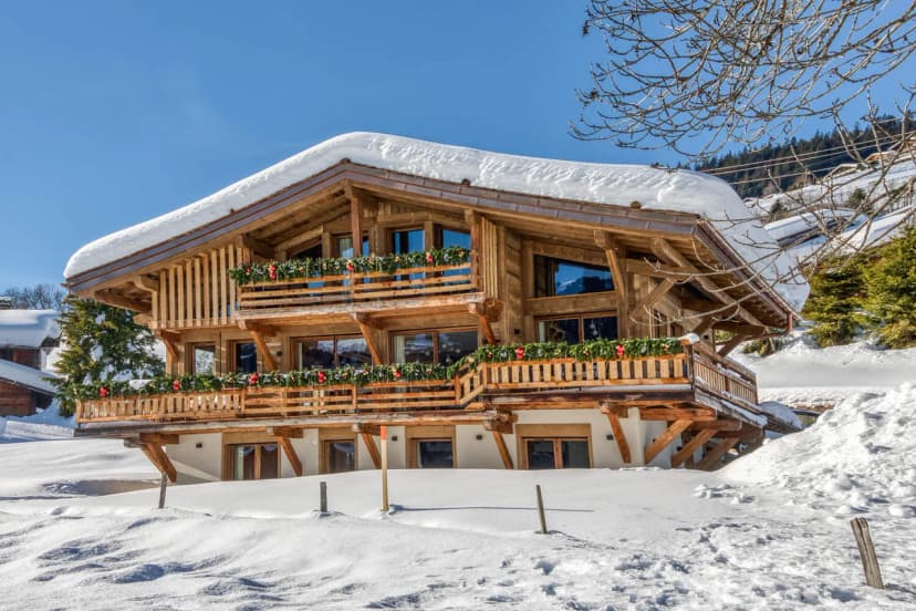 PANORAMIC MOUNTAIN CHALET WITH STEAM ROOM