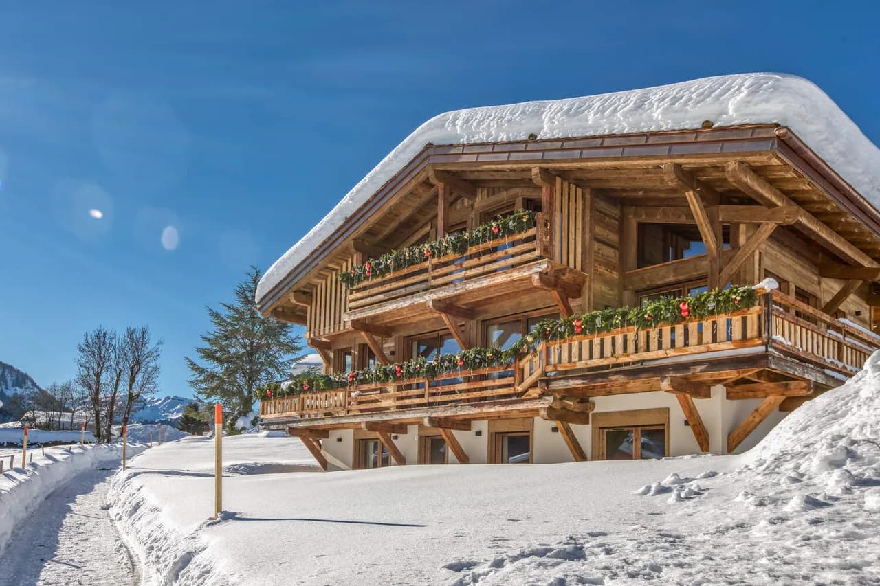 PANORAMIC MOUNTAIN CHALET WITH STEAM ROOM photo 3