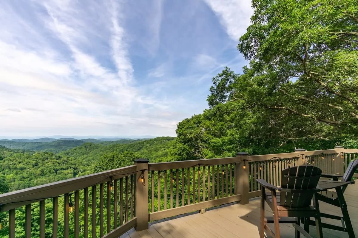 Golf Course View Villa in Weaverville, North Carolina photo 2