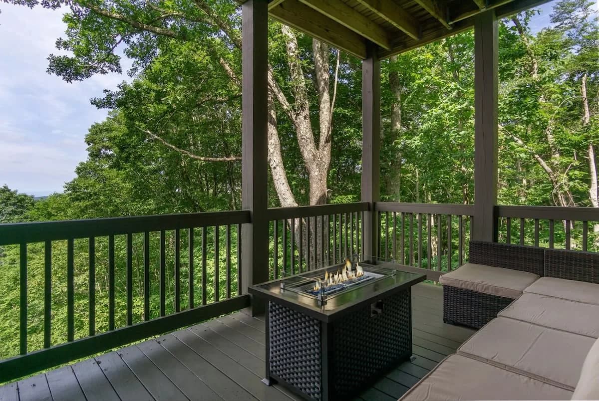 Golf Course View Villa in Weaverville, North Carolina photo 5