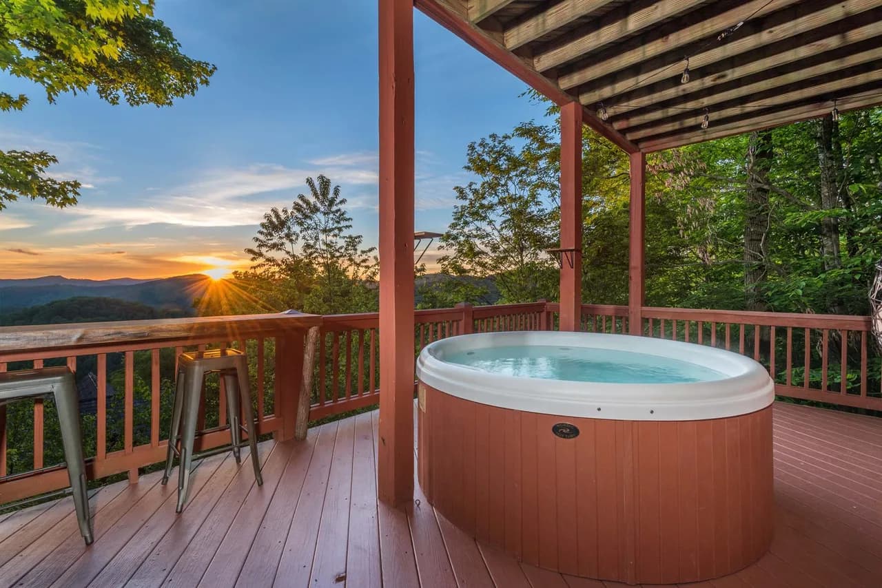 Scenic Mountain View Cabin in Weaverville photo 2