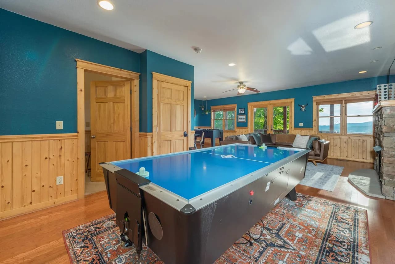 Scenic Mountain View Cabin in Weaverville photo 4