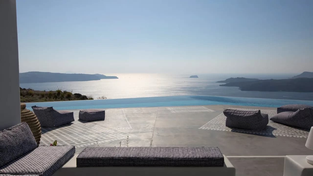 Luxury Santorini Villa Living With Modern Greek Interiors photo 5