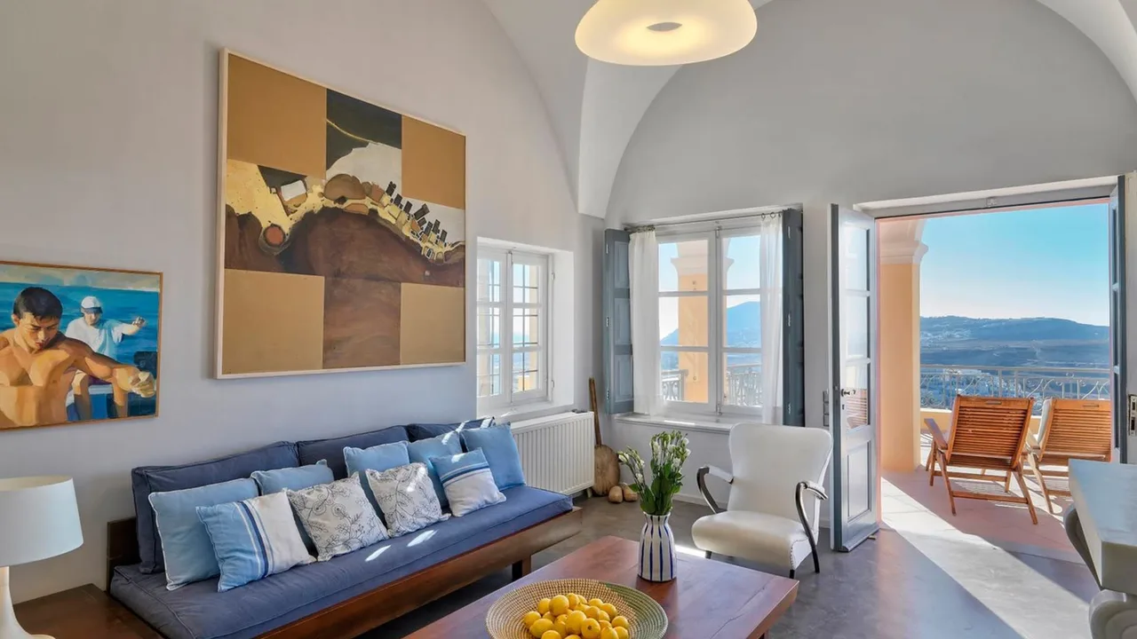 Glorious Luxury Villa With Fantastic Views To The Caldera Of Santorini photo 2