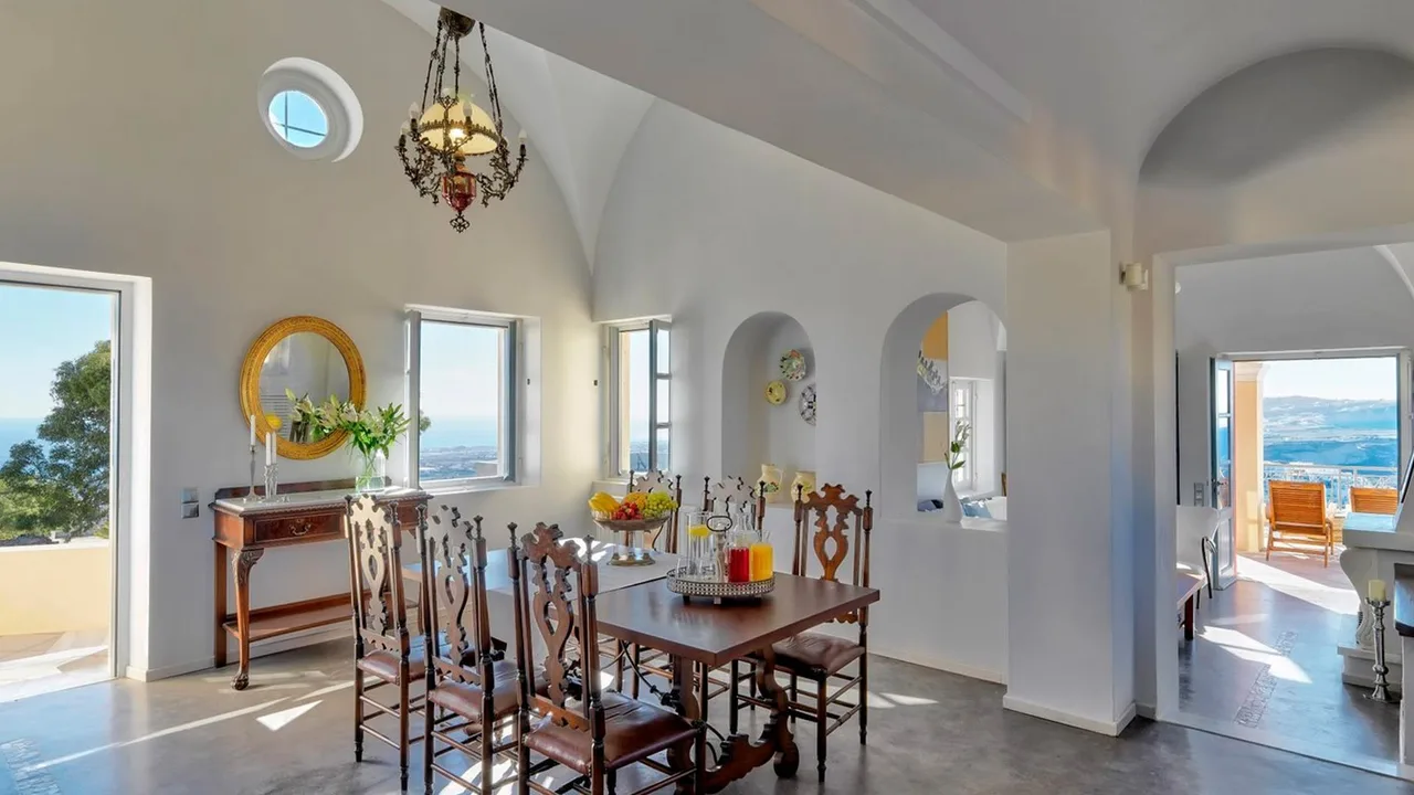 Glorious Luxury Villa With Fantastic Views To The Caldera Of Santorini photo 3