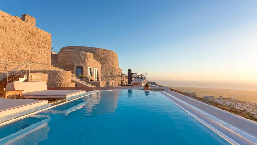 Private Luxurious Santorini Paradise With Cycladic Traditional Architecture
