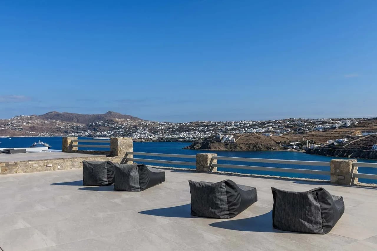 Stunning Villa With Mesmerizing Vistas Of The Aegean Sea photo 4