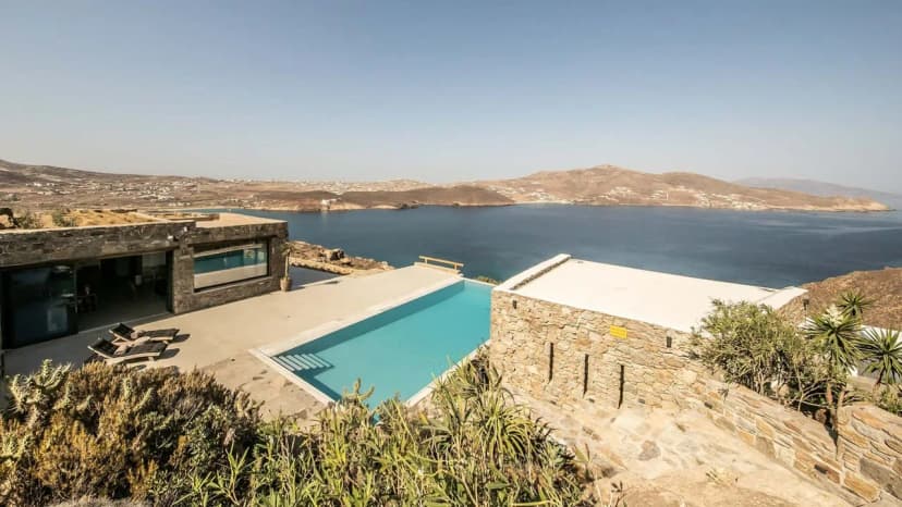 ULTIMATE MYKONOS VILLA WITH GLORIOUS SEA VISTAS