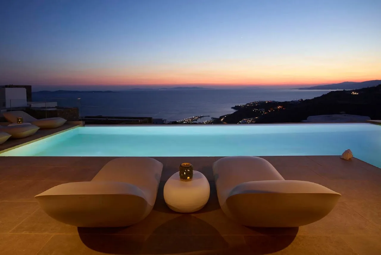 Lavish Villa With Glorious Sunset And Sea Views On A Hilltop Location photo 4