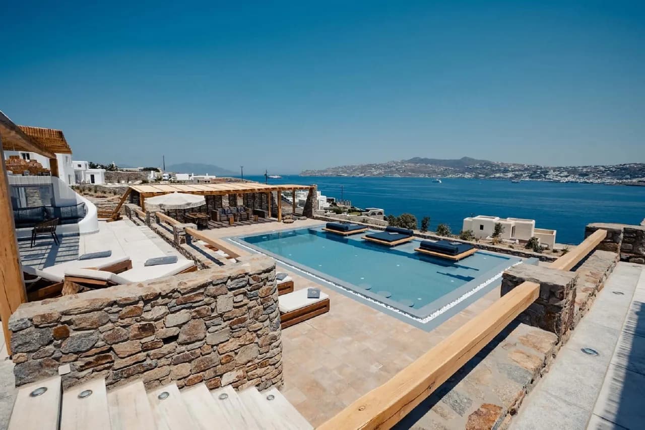 Seaside Villa With Modern Comforts photo 2