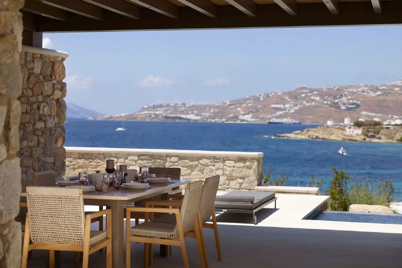 Luxury Living Steps From Beach photo 2