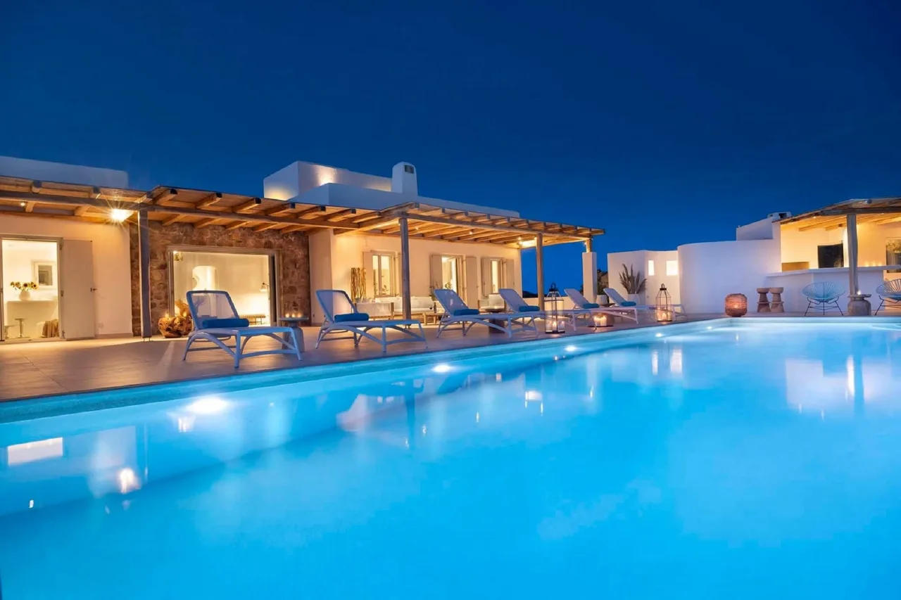 Gorgeous Mykonos Village With Exclusive Features For A Truly Relaxing Vacation photo 2