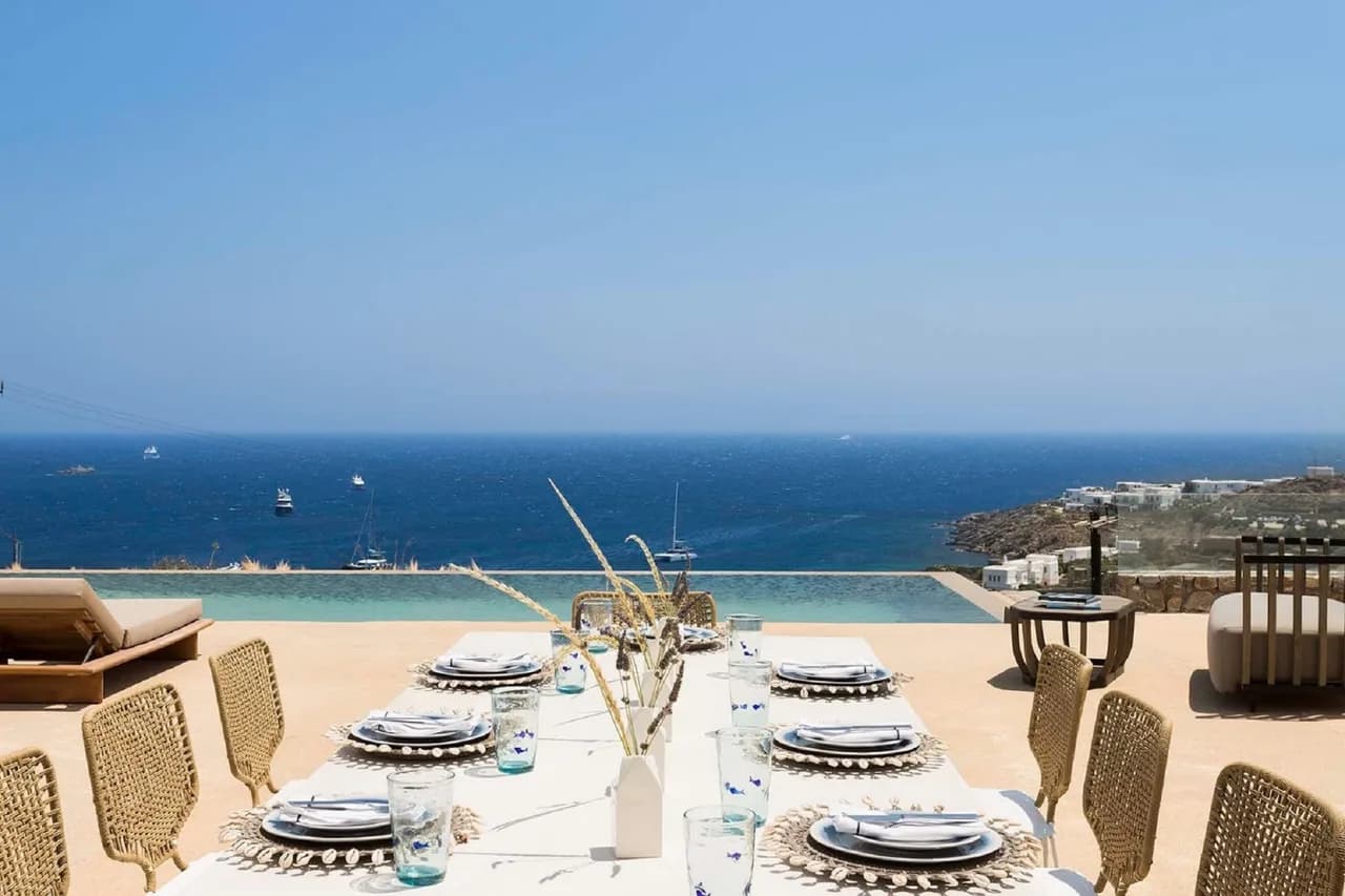 PROPERTY NESTLED ON A HILL WITH A PANORAMIC VIEW OF THE AEGEAN SEA photo 3