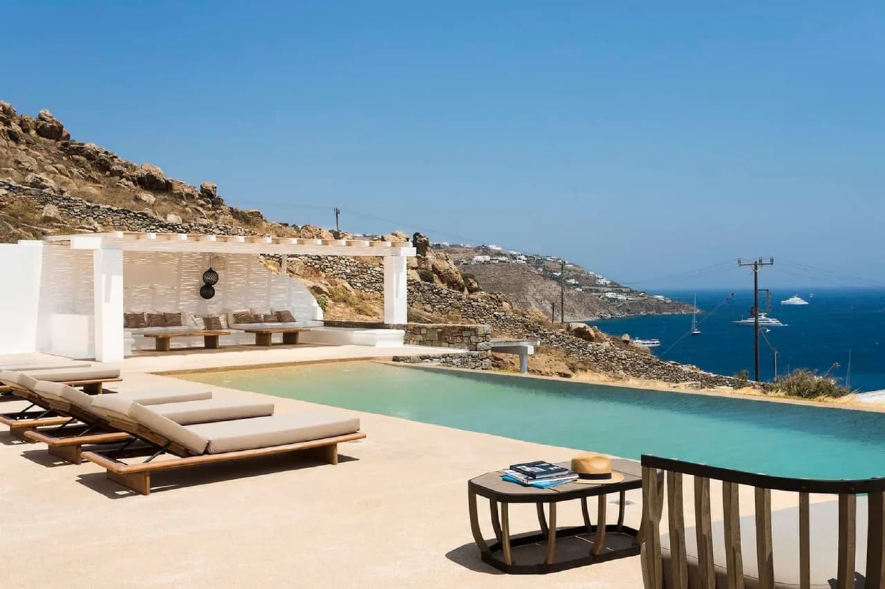 PROPERTY NESTLED ON A HILL WITH A PANORAMIC VIEW OF THE AEGEAN SEA photo 4