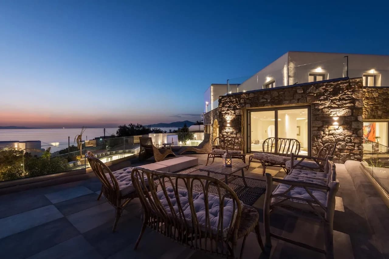 Magazine-worthy Backdrop For Your Greek Island Getaway photo 2