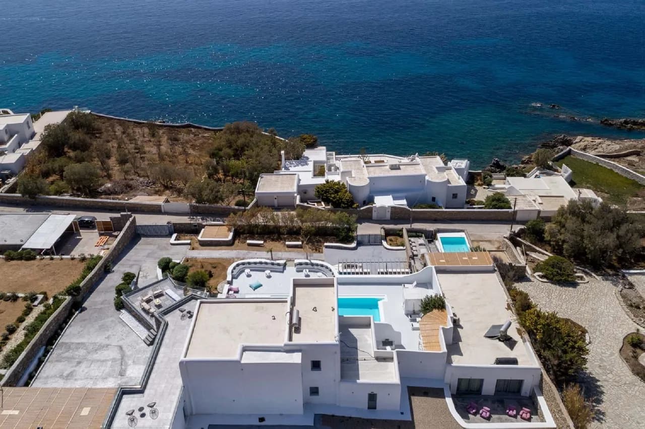 Magazine-worthy Backdrop For Your Greek Island Getaway photo 4