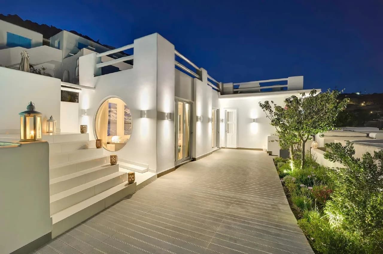 Luxury Summer Dream Only A Few Steps away From Psarou Beach photo 2