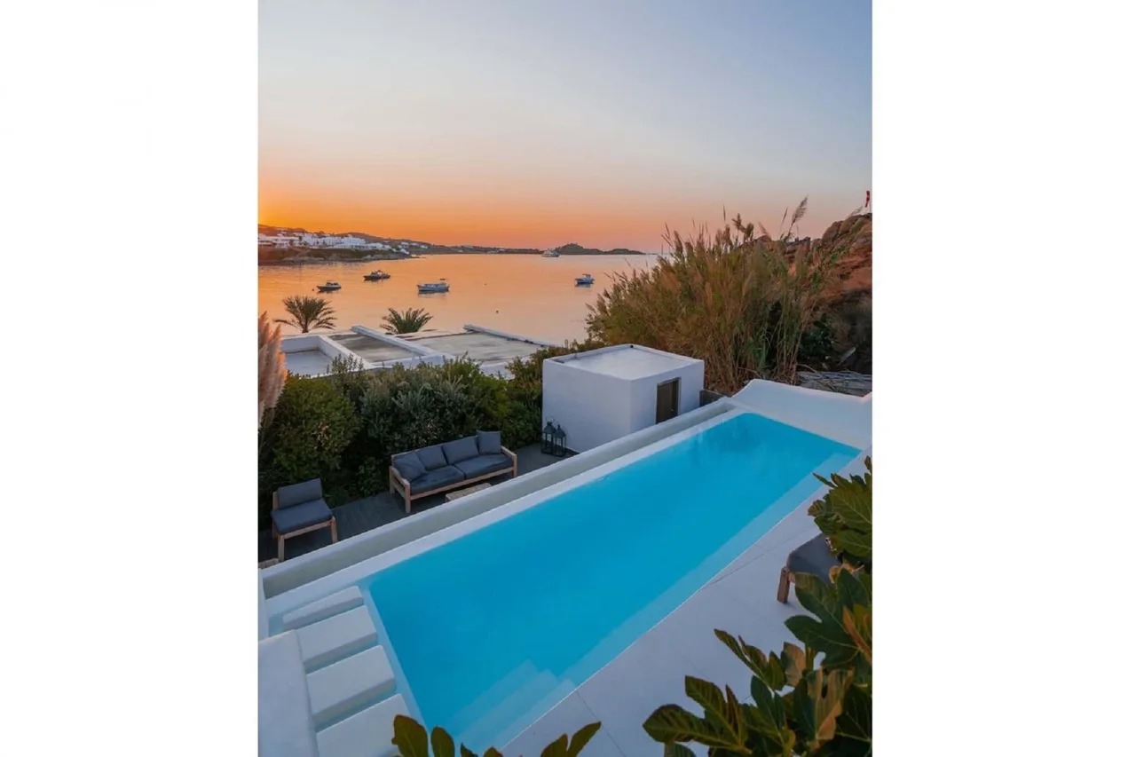 Luxury Summer Dream Only A Few Steps away From Psarou Beach photo 5