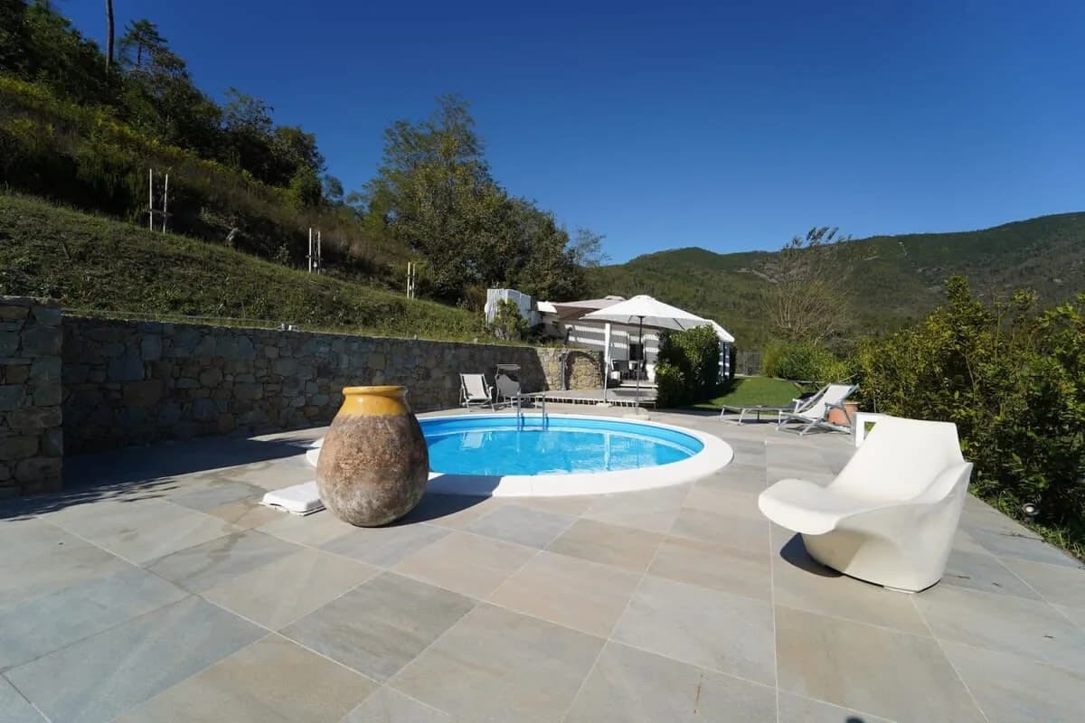 Secluded retreat overlooking the hills photo 2