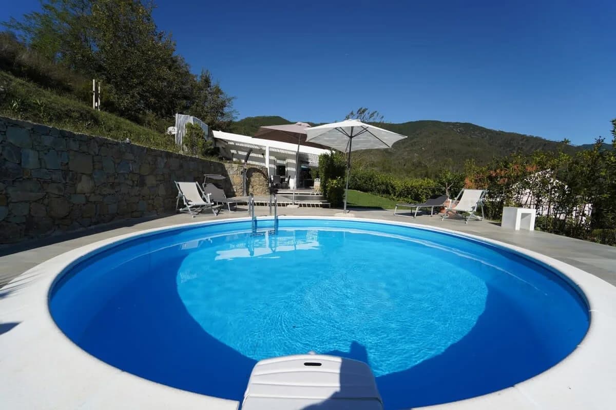 Secluded retreat overlooking the hills photo 3