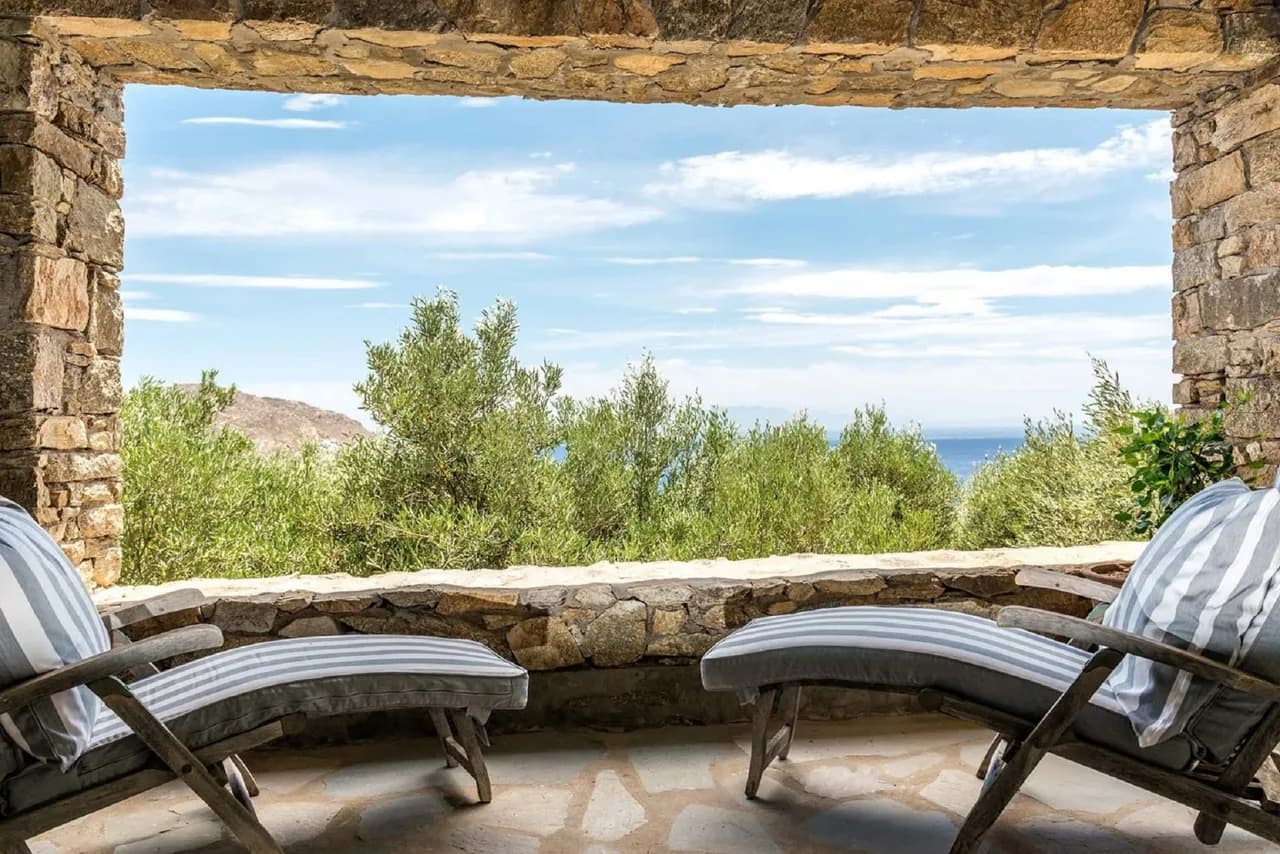 Stunning Villa Gracefully Located Above The Golden Sand Of Elia Beach photo 2