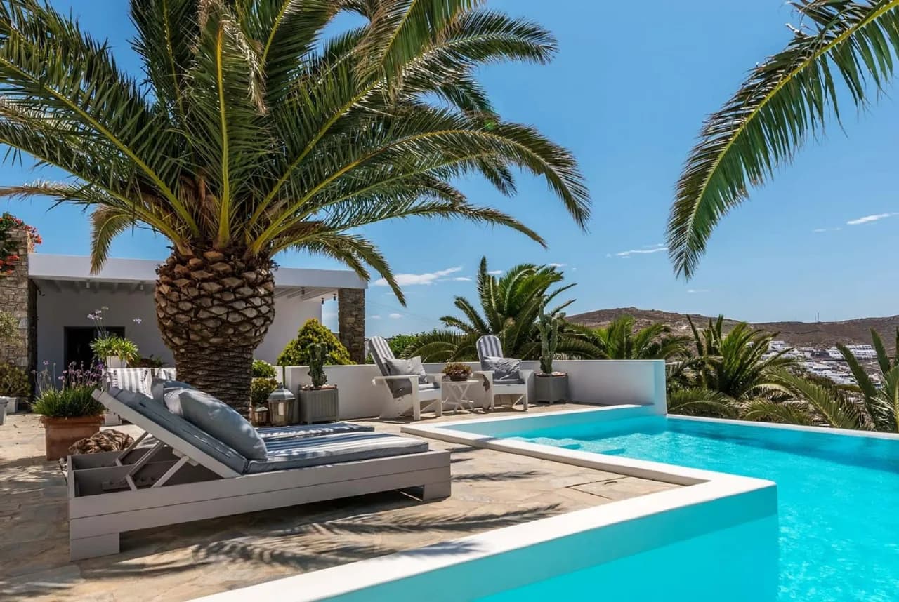 Stunning Villa Gracefully Located Above The Golden Sand Of Elia Beach photo 3