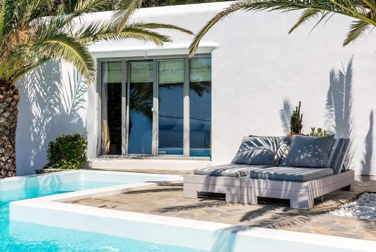 Stunning Villa Gracefully Located Above The Golden Sand Of Elia Beach photo 5