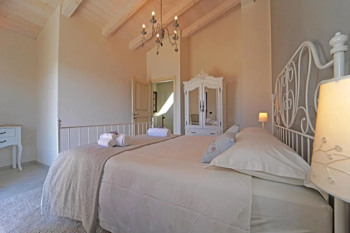 Charming Restored Farmhouse With Ample Spaces To Relax photo 5