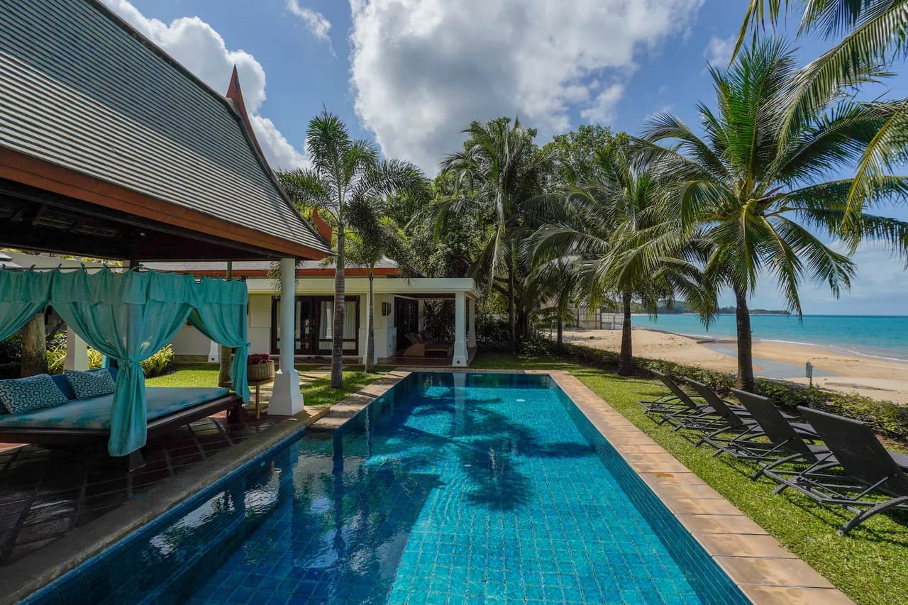 GARDEN OASIS BEACHFRONT VILLA photo 3