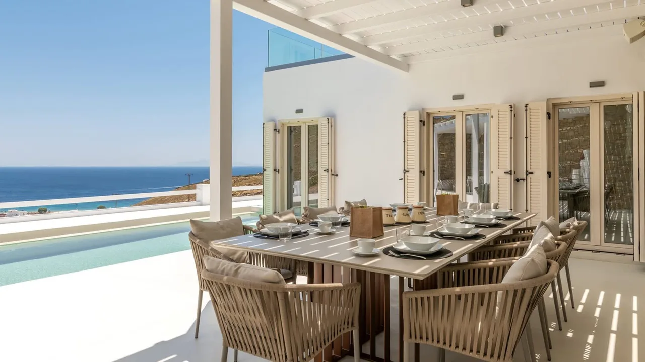 Luxurious Home Away From Home In Oasis Of Sophisticated Simplicity photo 3