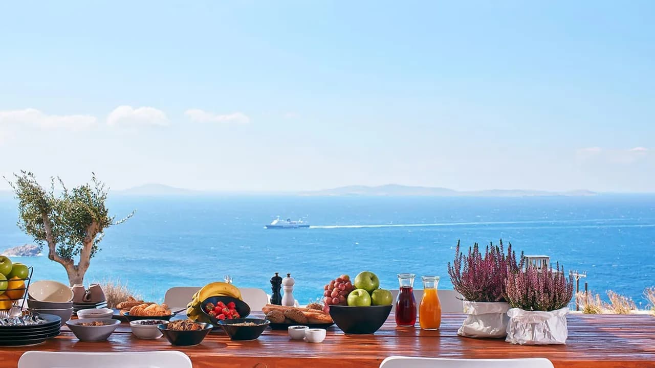 White And Chic Luxury Villa With Priceless Sunset Views photo 4