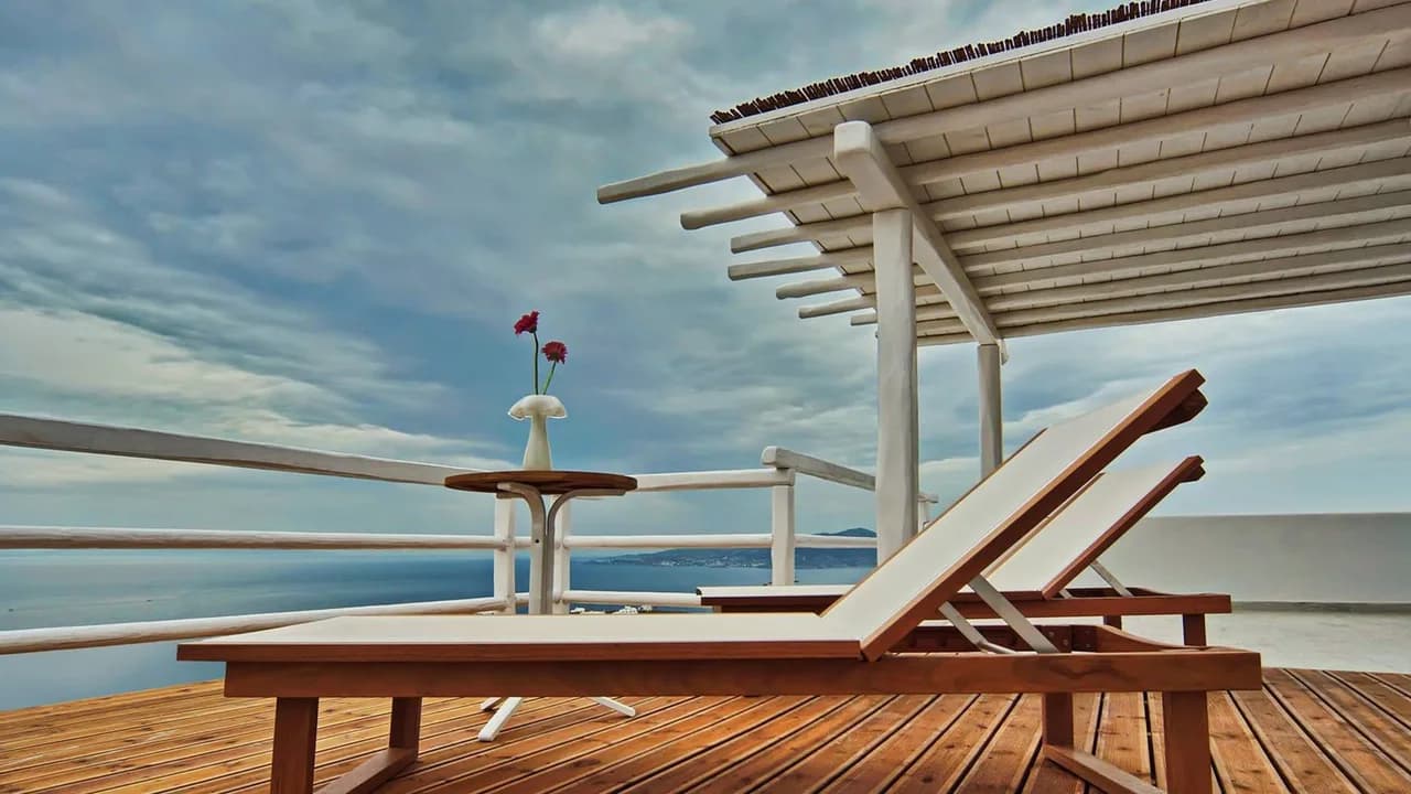 Extraordinary Luxury Villa With Serene Privacy And Astonishing Views photo 4