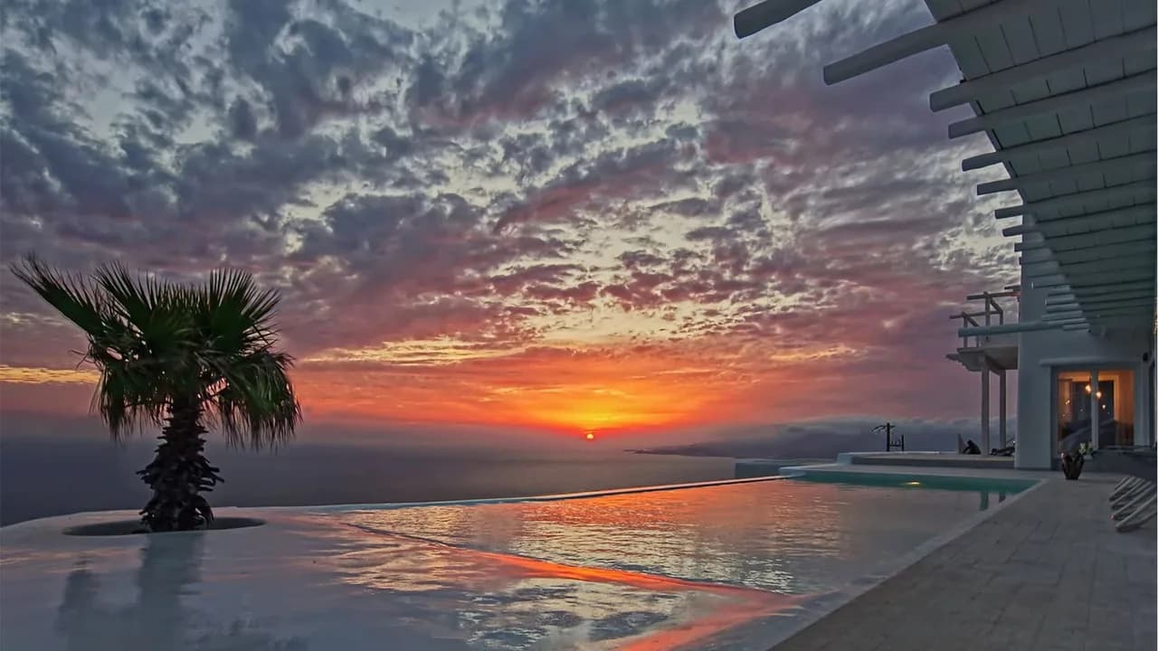 Extraordinary Luxury Villa With Serene Privacy And Astonishing Views photo 5