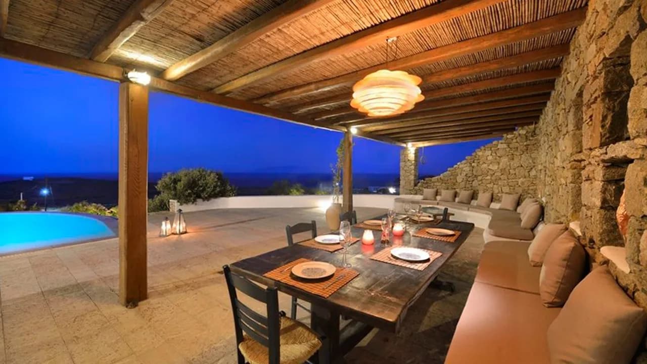 Amazing Villa With Superb Exterior And Cycladic Scenery photo 3