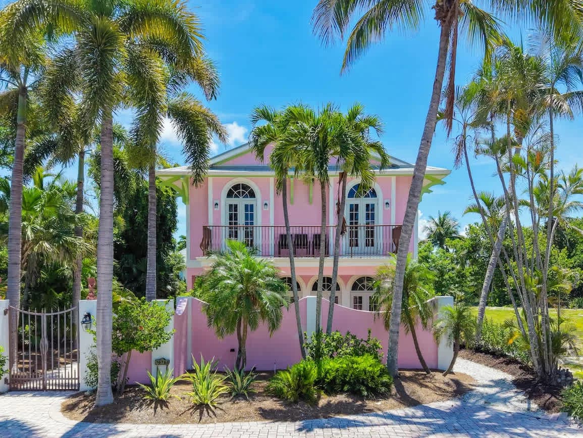 Waterfront Villa with Private Dock in Southwest Florida Coast