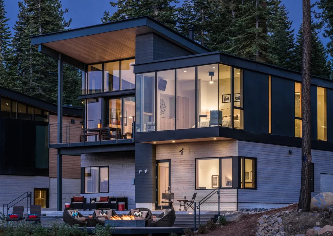 Ski-In/Ski-Out Four Bedroom Home in Lake Tahoe photo 2