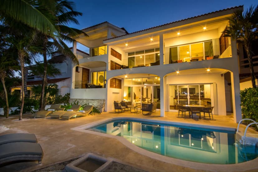 Casa Texoma: Private Waterfront Villa in Akumal 