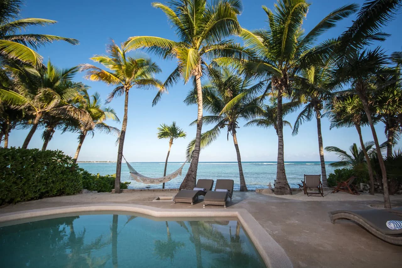 Beachfront Five-Bedroom Villa in Tulum photo 2