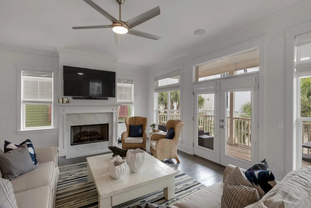 Beachfront Five-Bedroom Villa in Florida Space Coast photo 5